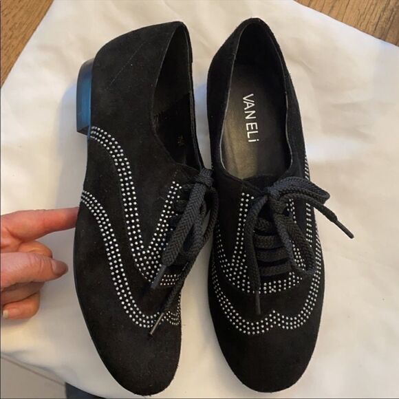 VANELI LACE UP FLATS.  NEW - Picture 2 of 7